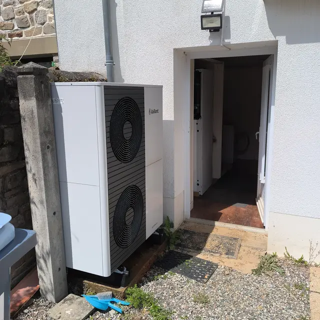 Pompe à chaleur air/eau en extérieur